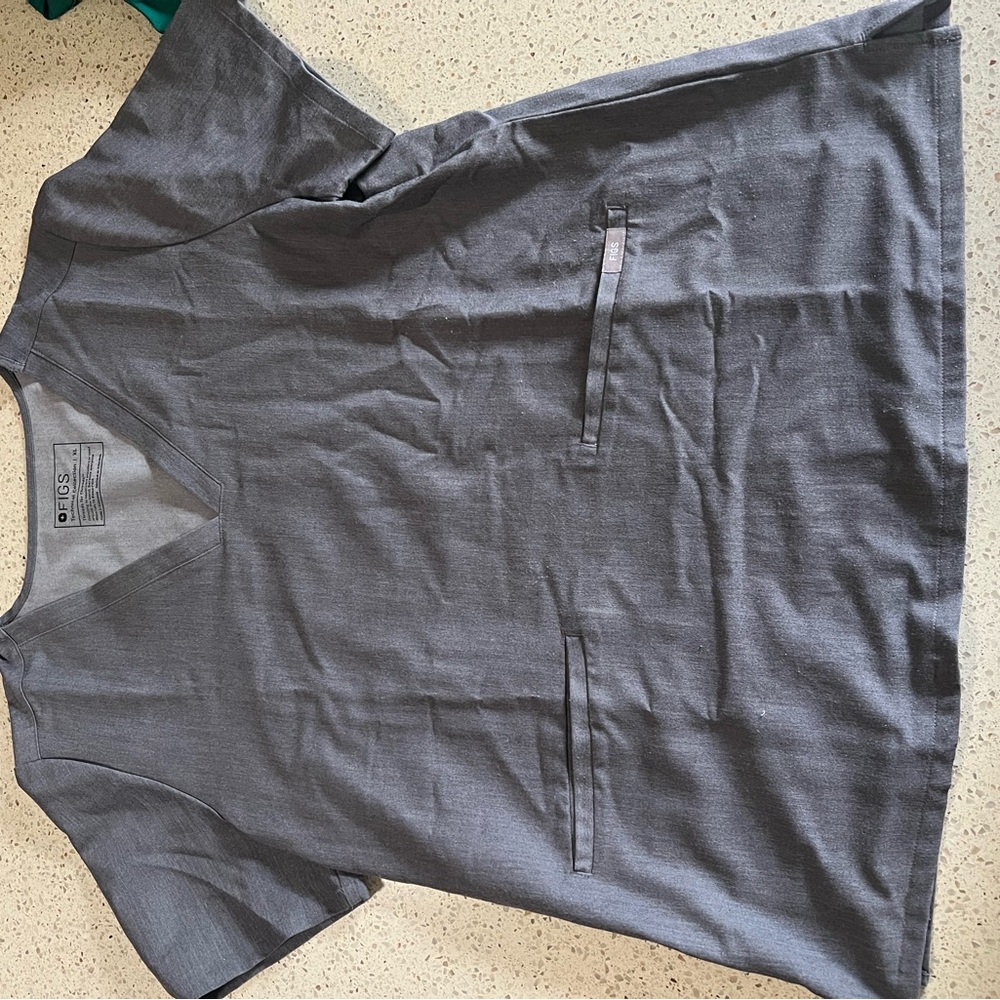 FIGS Gray Scrub Top and Bottom Set